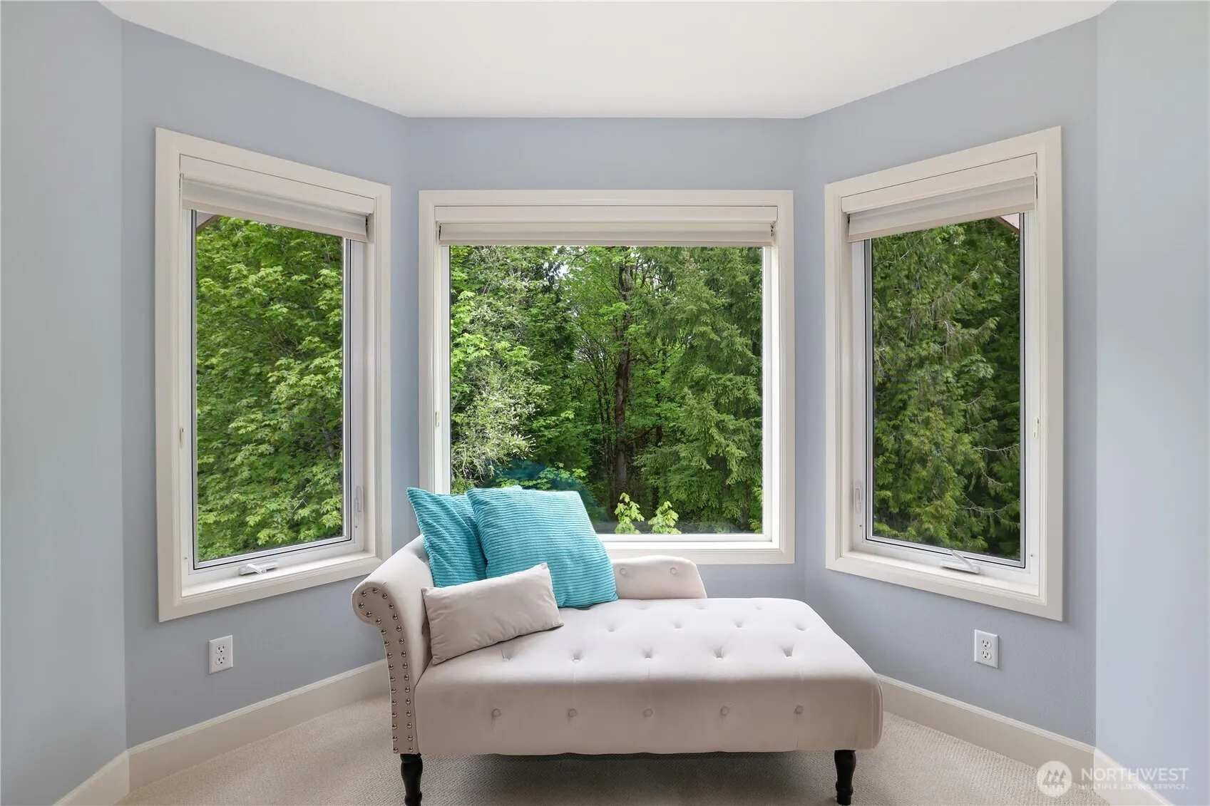 25846 NE 4th Place , Sammamish, WA 98074