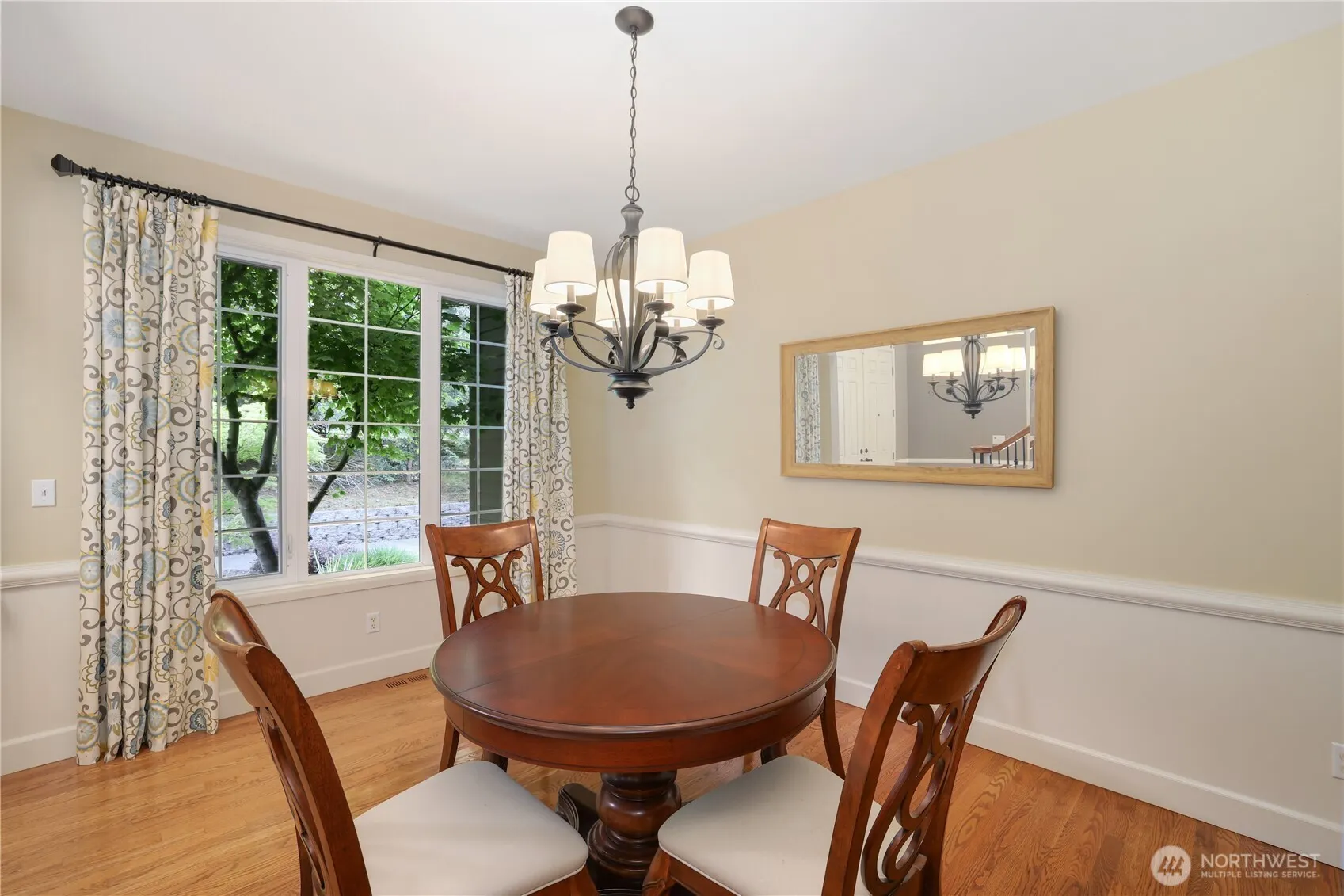 25846 NE 4th Place , Sammamish, WA 98074