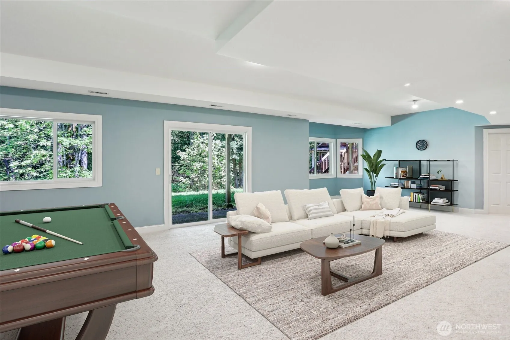 25846 NE 4th Place , Sammamish, WA 98074