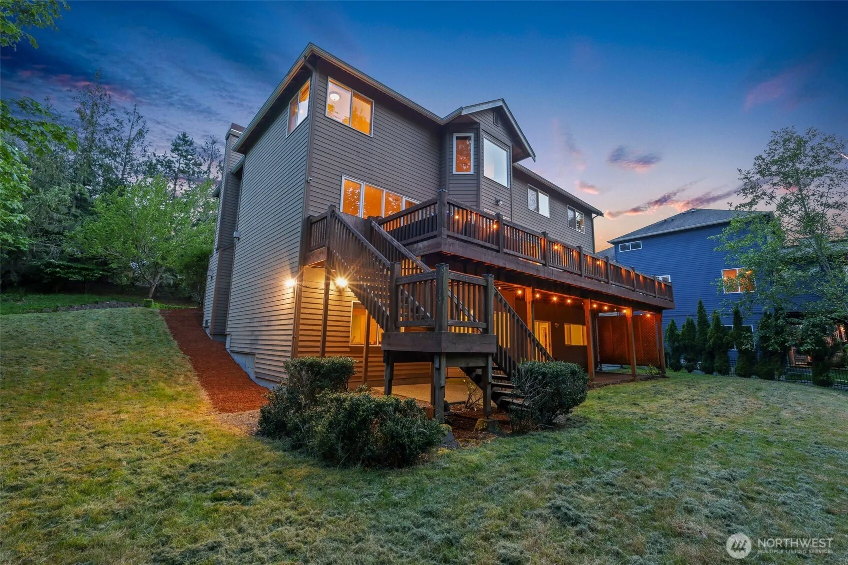 25846 NE 4th Place , Sammamish, WA 98074