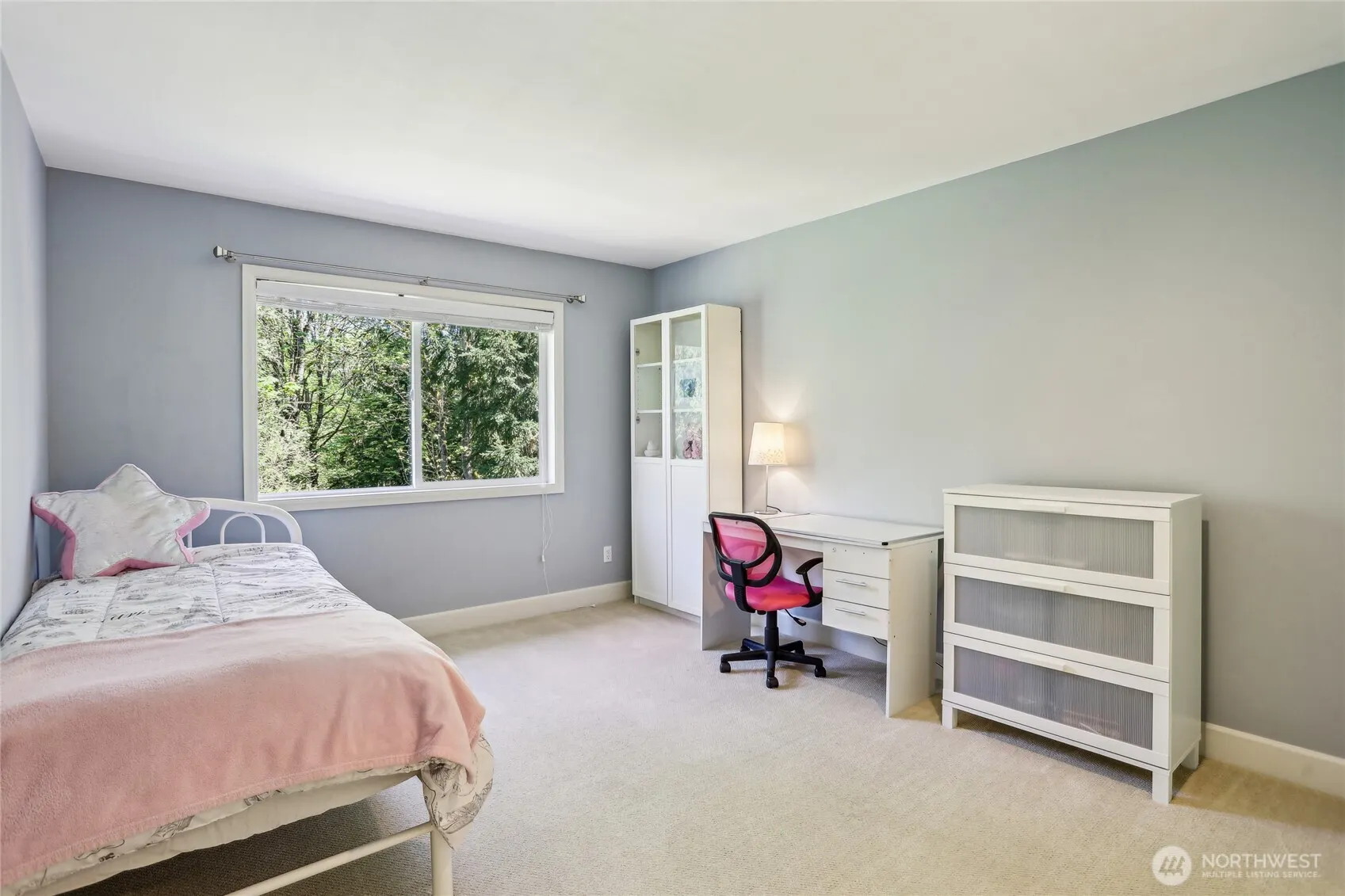 25846 NE 4th Place , Sammamish, WA 98074