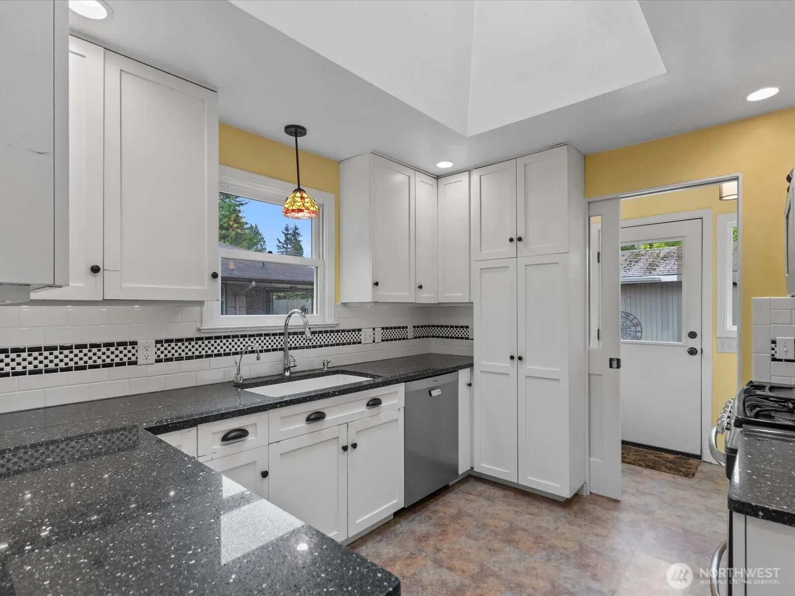 10723 Densmore Avenue N, Seattle, WA 98133