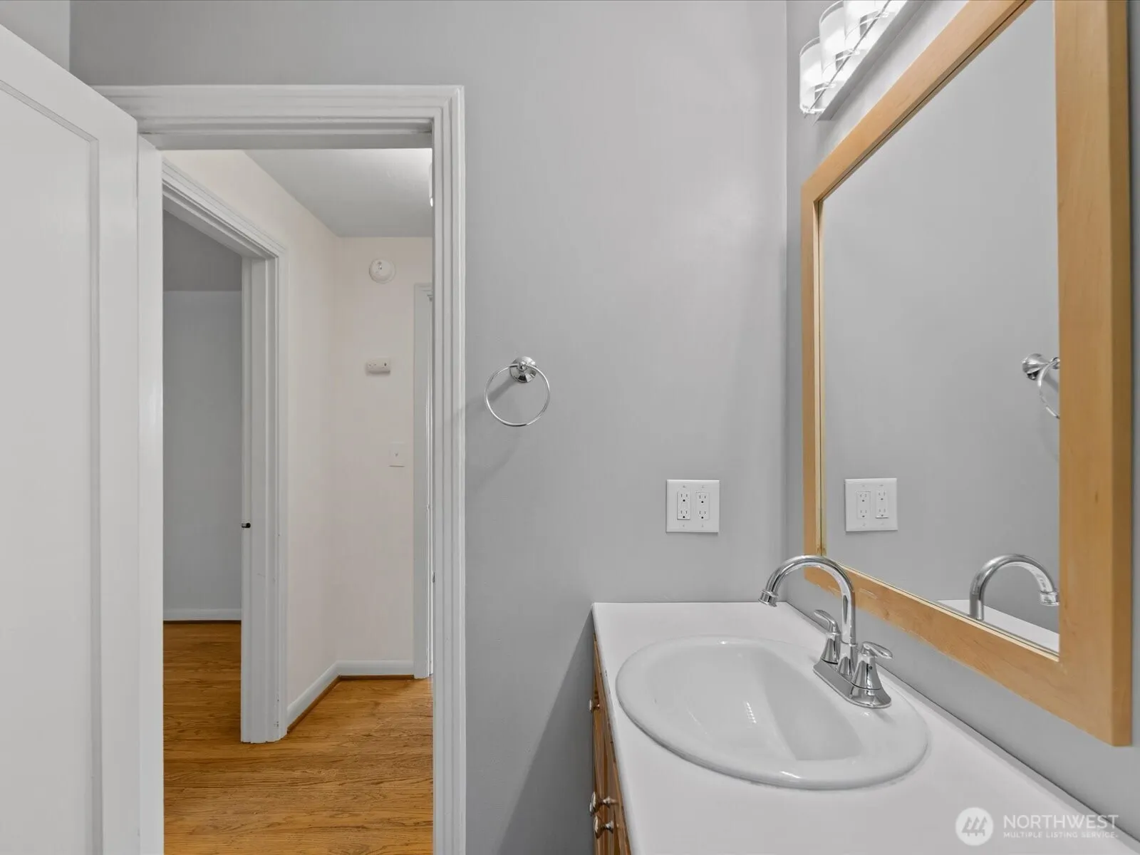 10723 Densmore Avenue N, Seattle, WA 98133