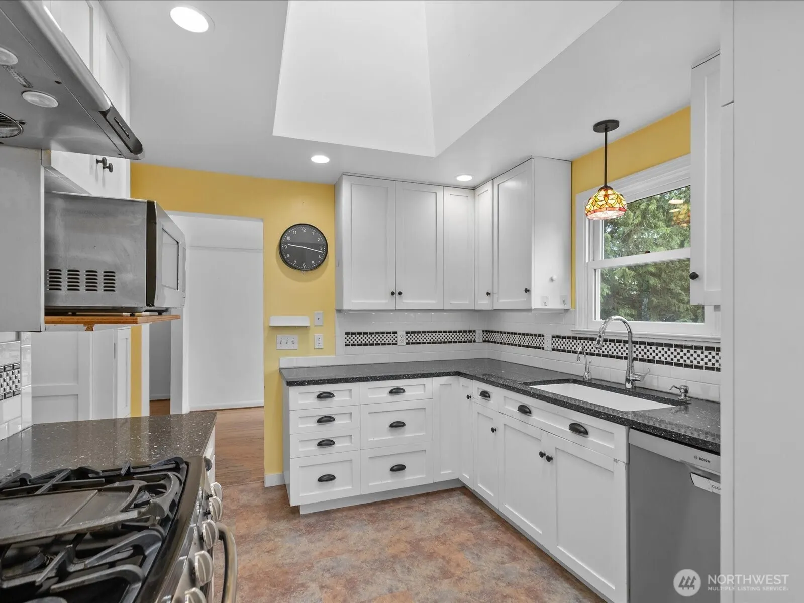 10723 Densmore Avenue N, Seattle, WA 98133