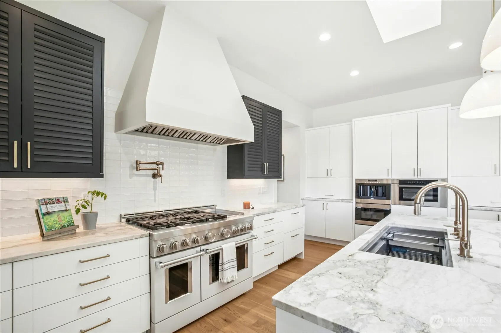 9803 Crystal Lake Drive , Woodinville, WA 98077
