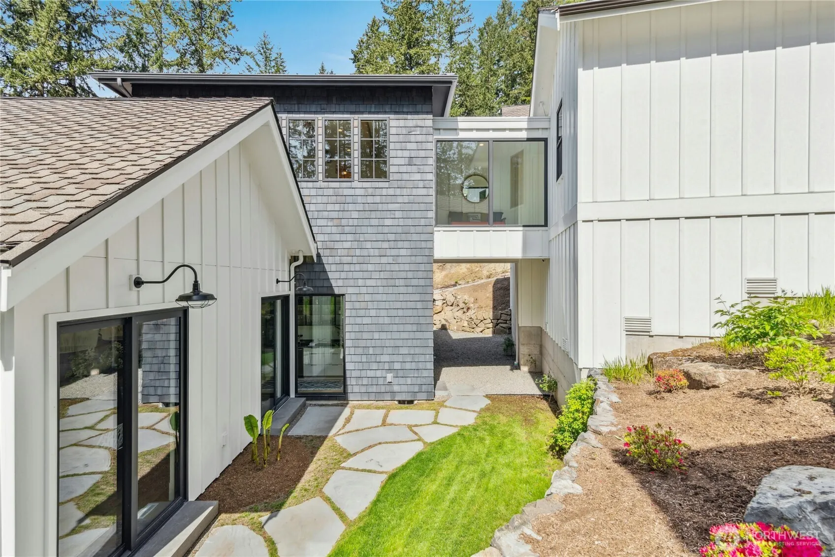 9803 Crystal Lake Drive , Woodinville, WA 98077