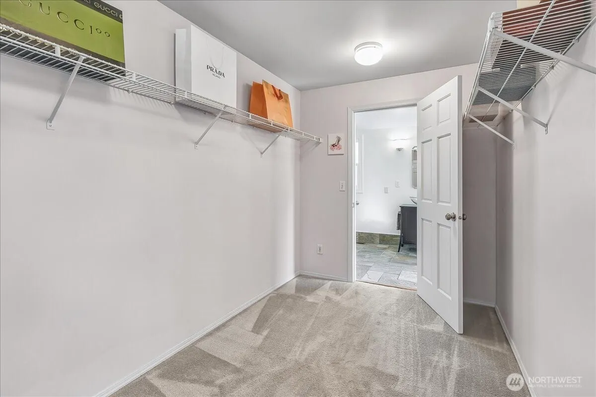 16005 NE 160th Street , Woodinville, WA 98072-8166