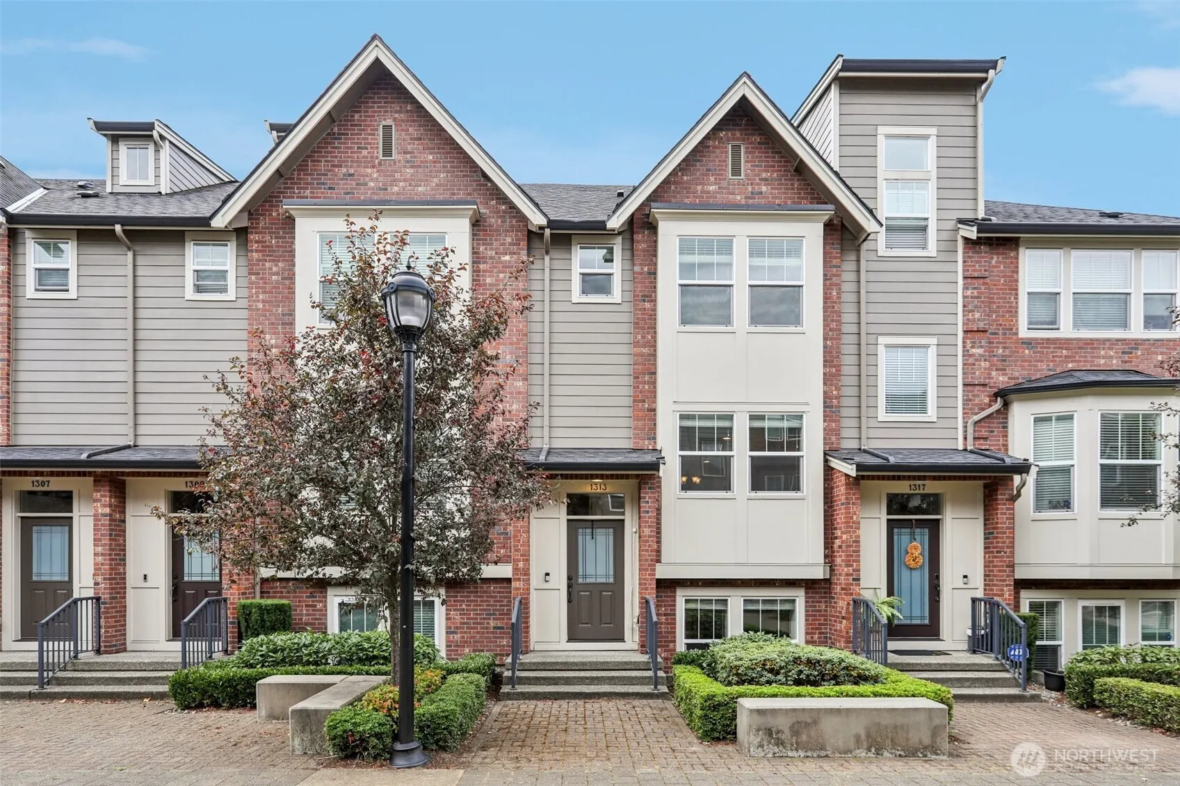 1313 Brooklyn Walk NE, Issaquah, WA 98029