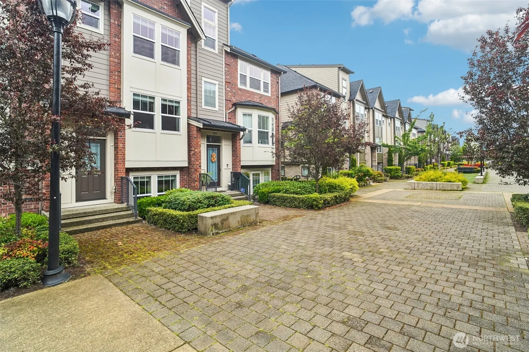 1313 Brooklyn Walk NE, Issaquah, WA 98029
