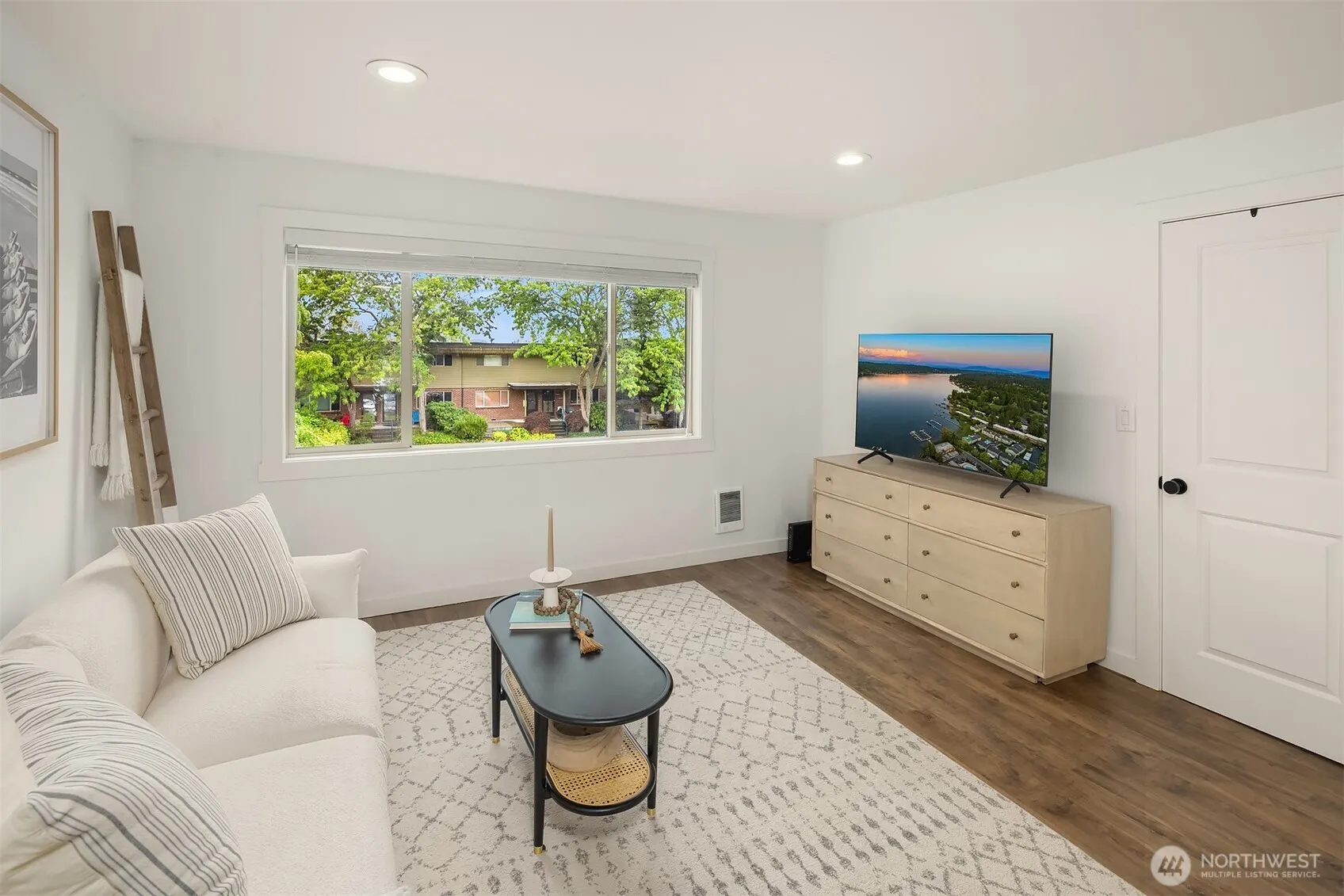3834 175th Avenue NE #E49, Redmond, WA 98052