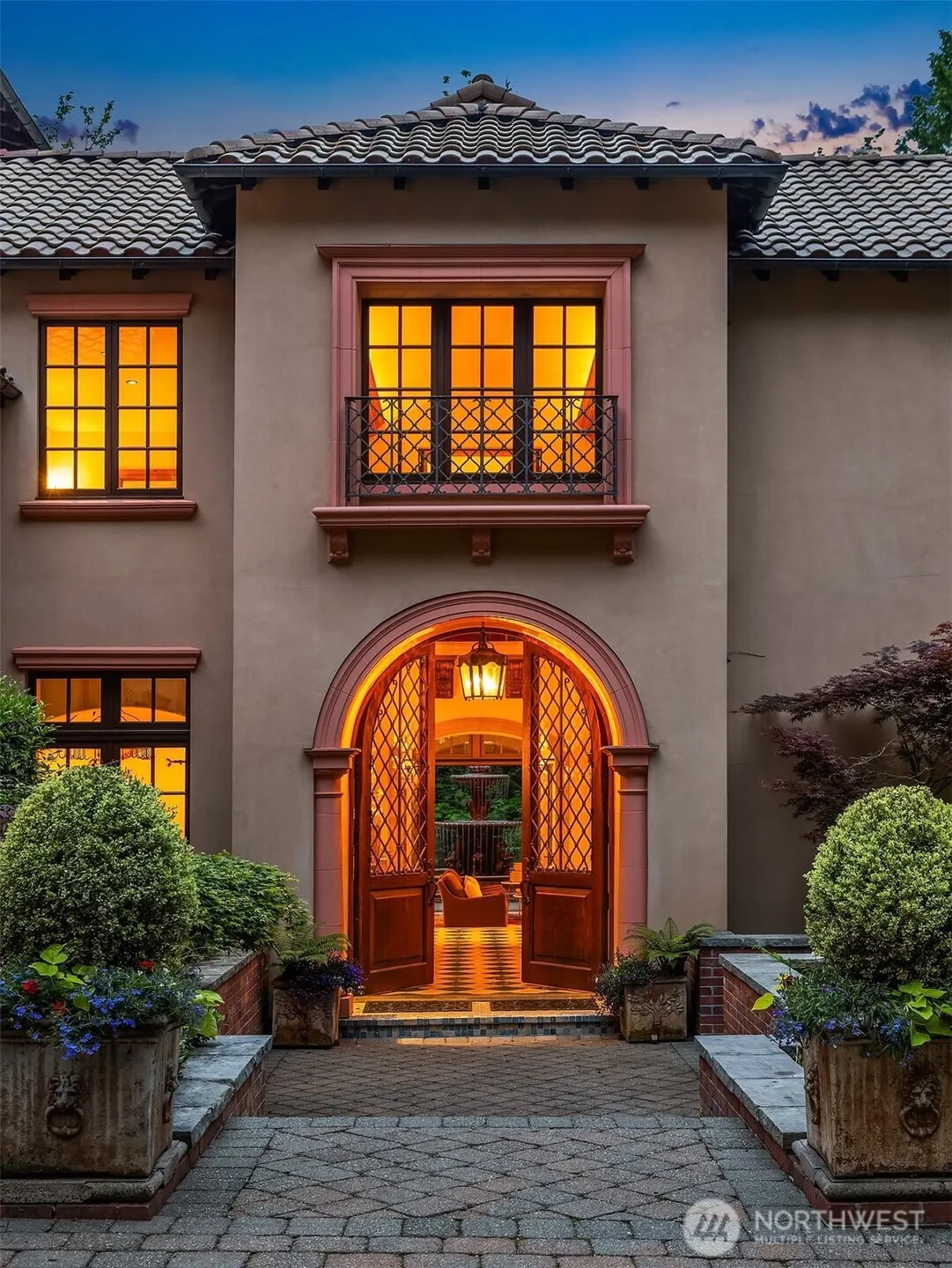 5565 248th Place SE, Issaquah, WA 98029