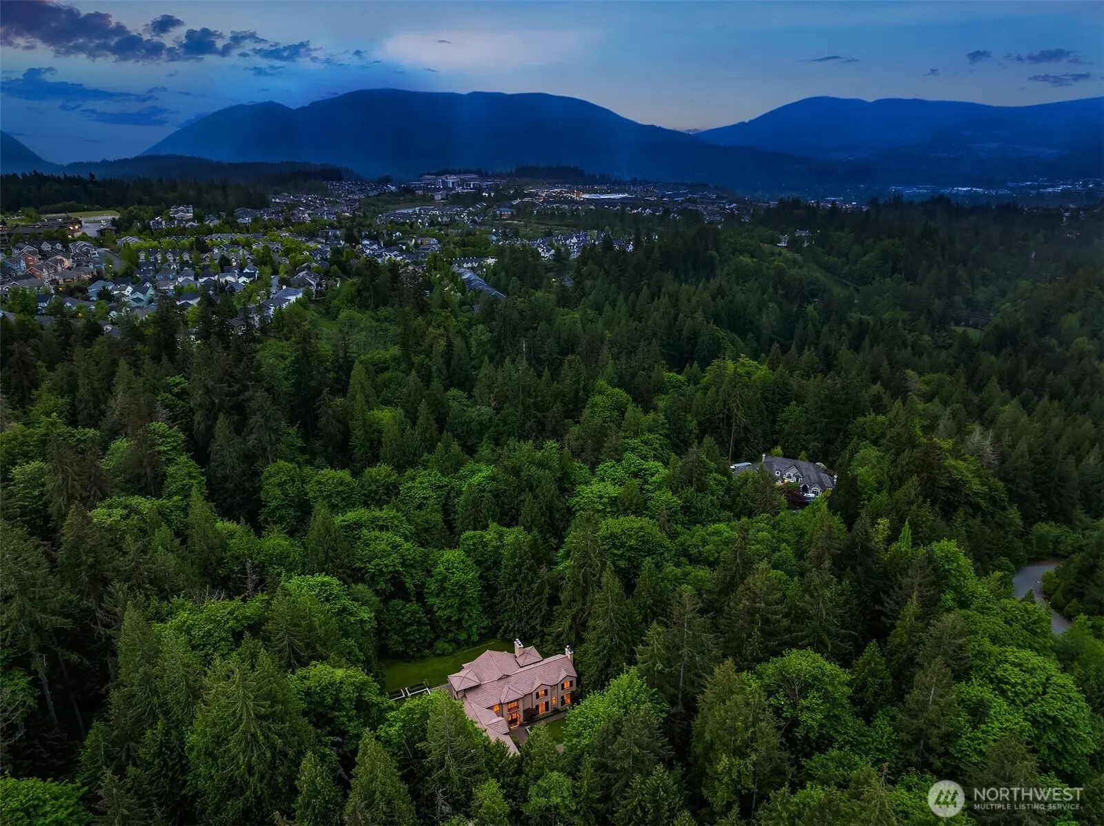 5565 248th Place SE, Issaquah, WA 98029