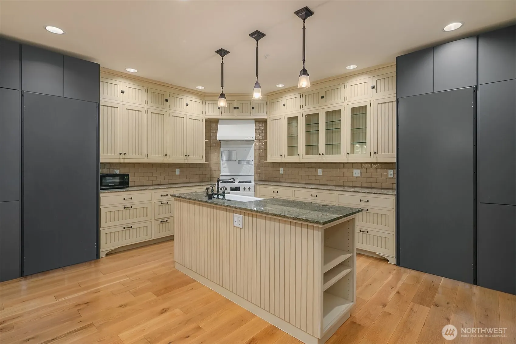 19603 238TH Avenue NE, Woodinville, WA 98077
