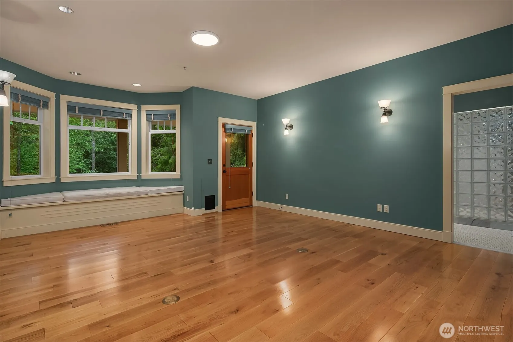 19603 238TH Avenue NE, Woodinville, WA 98077