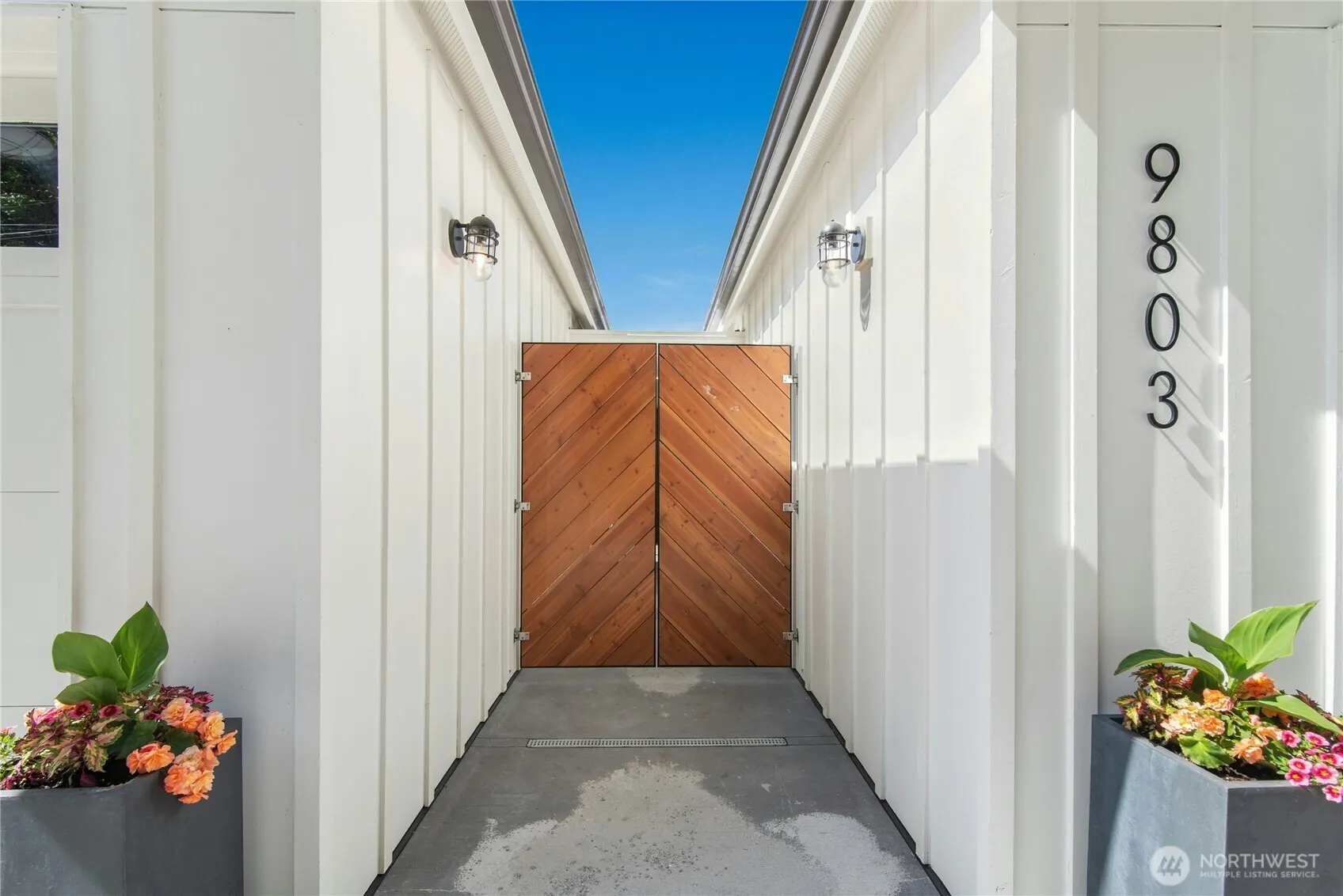9803 Crystal Lake Drive , Woodinville, WA 98077