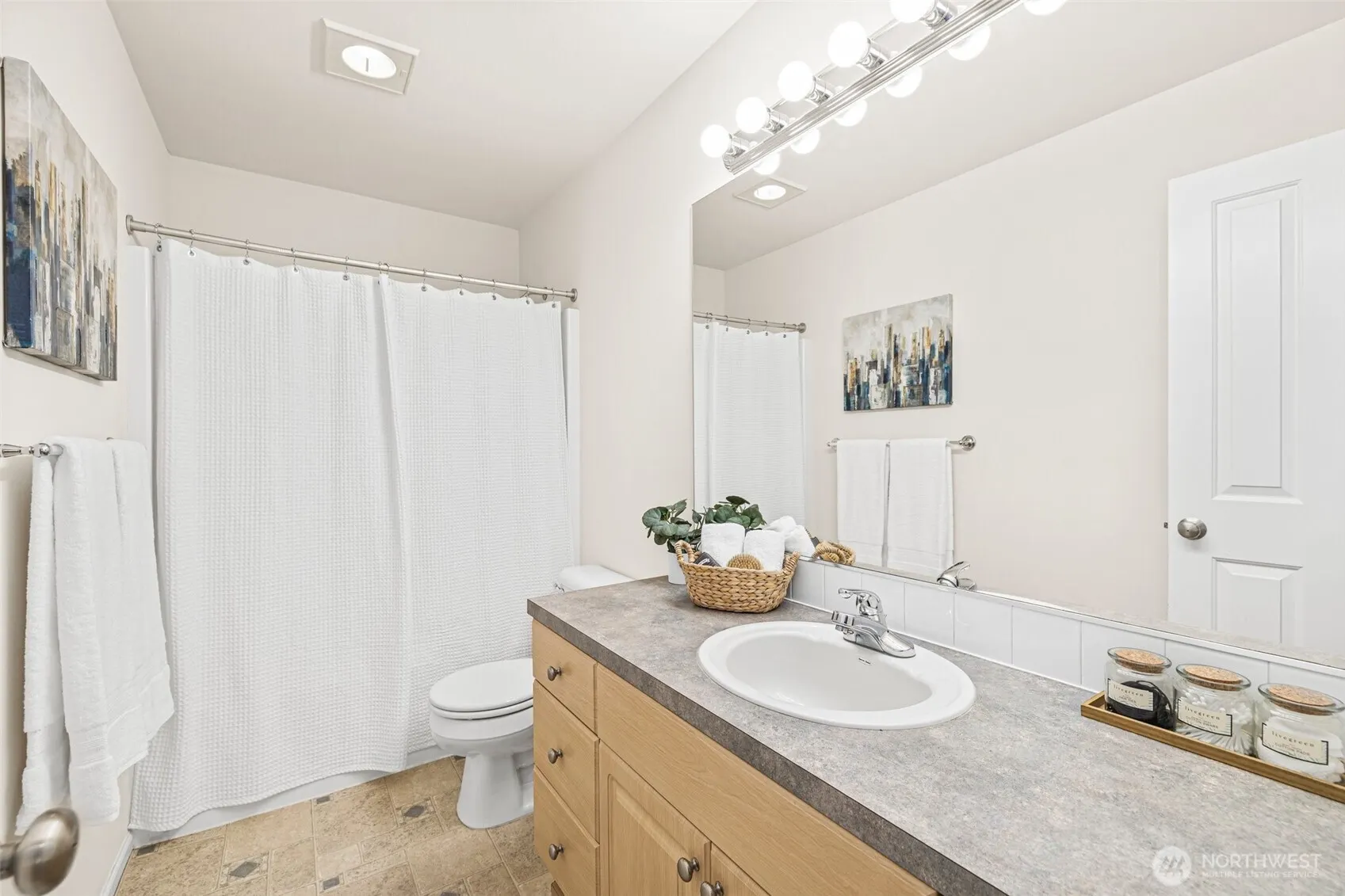 17071 165th Avenue SE, Renton, WA 98058