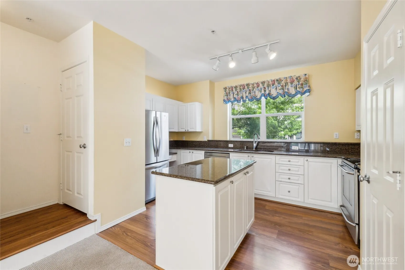 3116 164th Street SW #1704, Lynnwood, WA 98087
