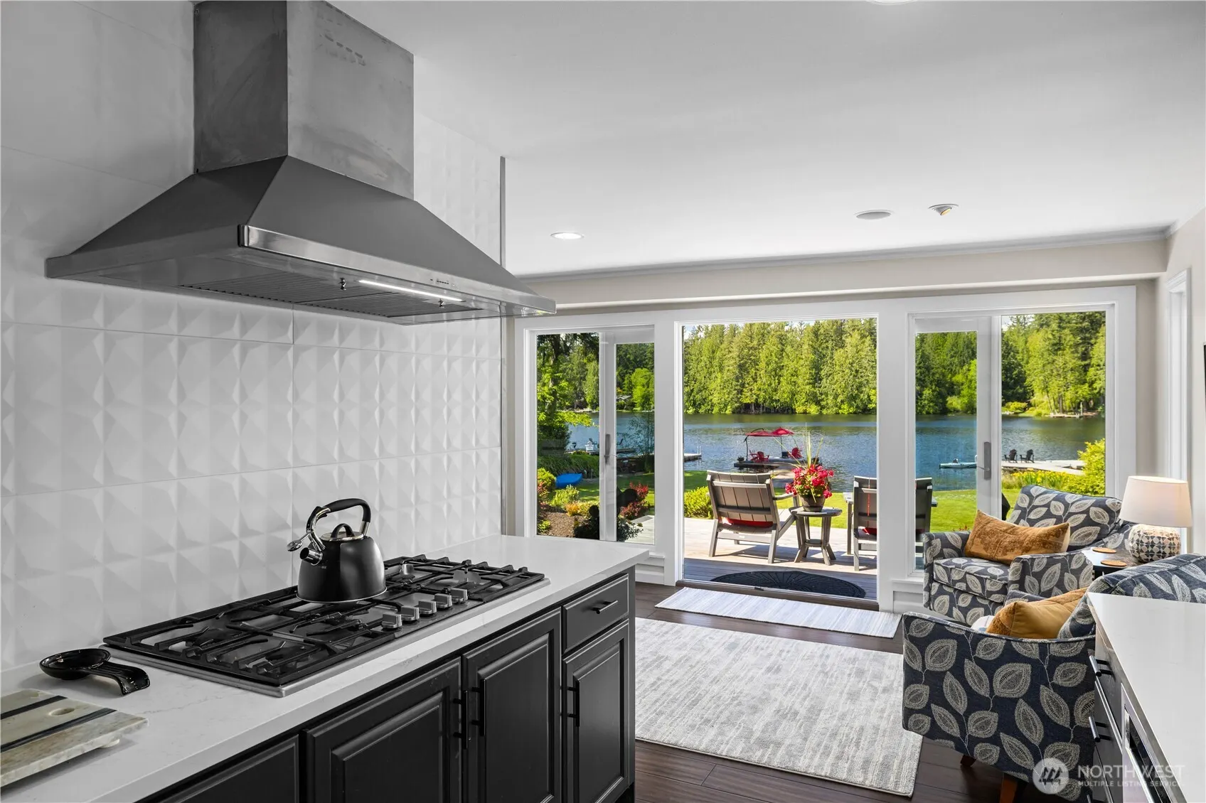 2045 E Beaver Lake Drive SE, Sammamish, WA 98075