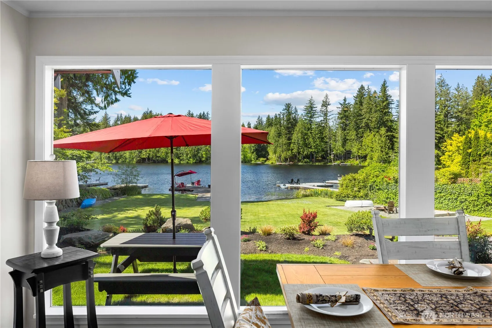 2045 E Beaver Lake Drive SE, Sammamish, WA 98075