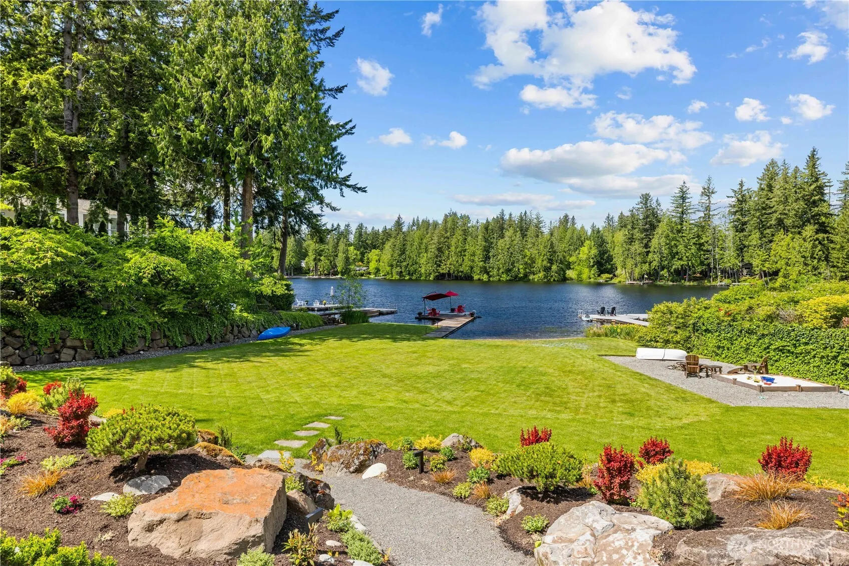 2045 E Beaver Lake Drive SE, Sammamish, WA 98075