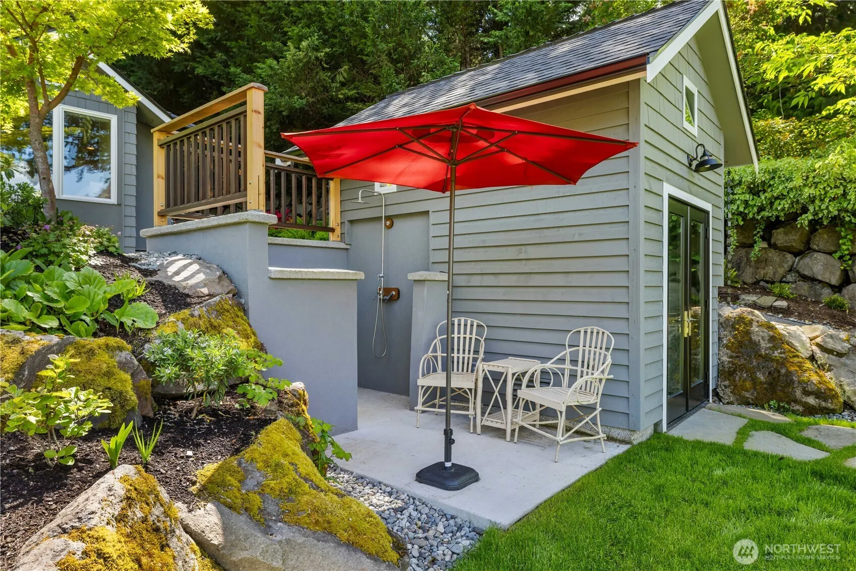 2045 E Beaver Lake Drive SE, Sammamish, WA 98075