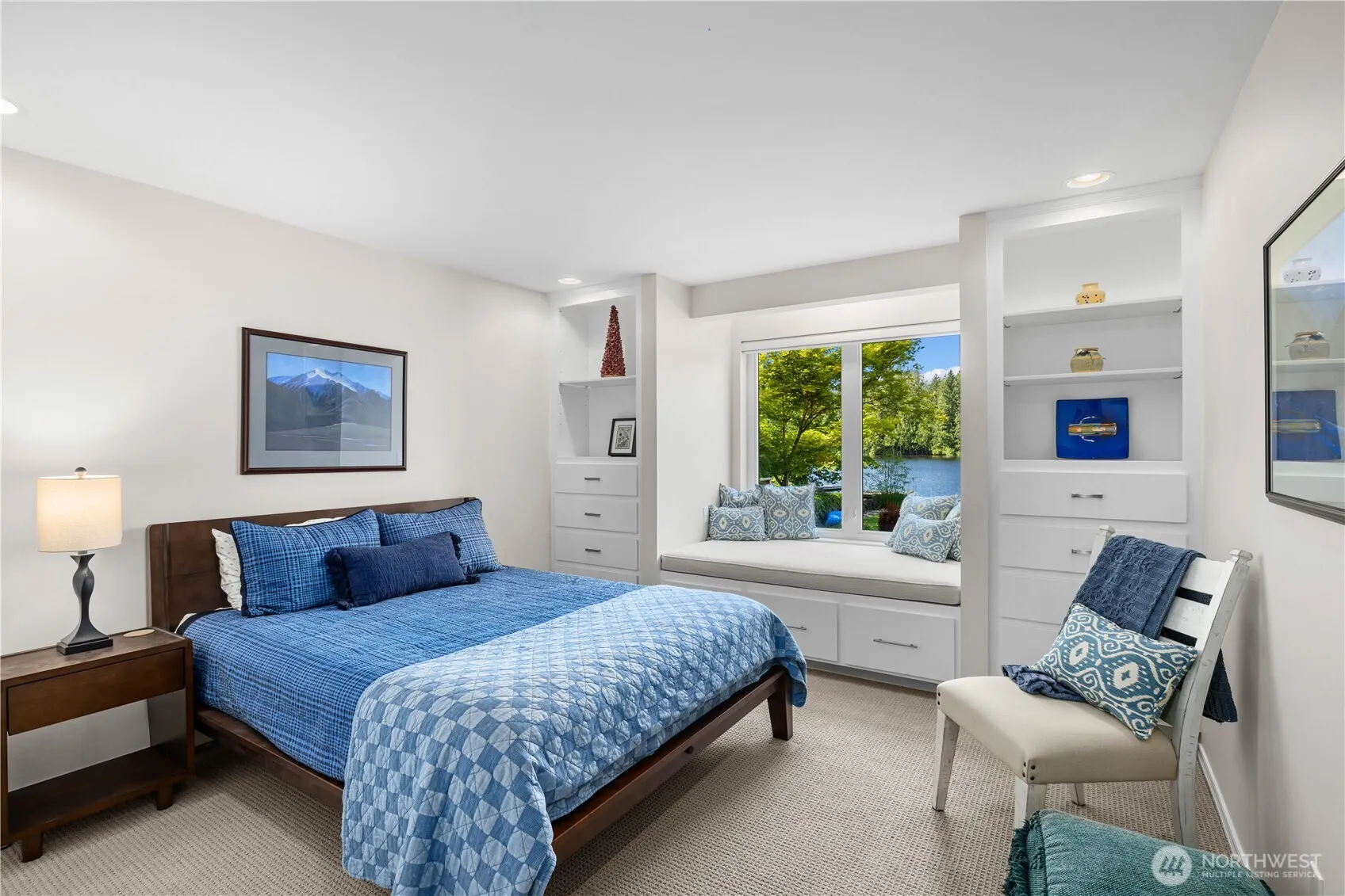 2045 E Beaver Lake Drive SE, Sammamish, WA 98075