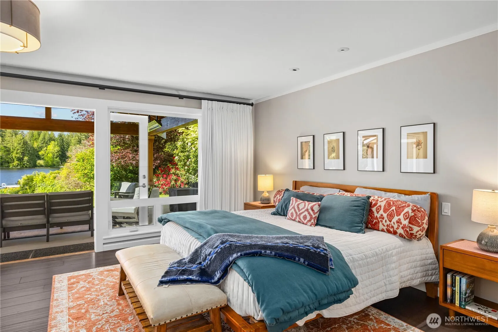 2045 E Beaver Lake Drive SE, Sammamish, WA 98075