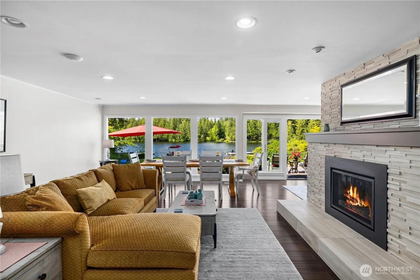 2045 E Beaver Lake Drive SE, Sammamish, WA 98075