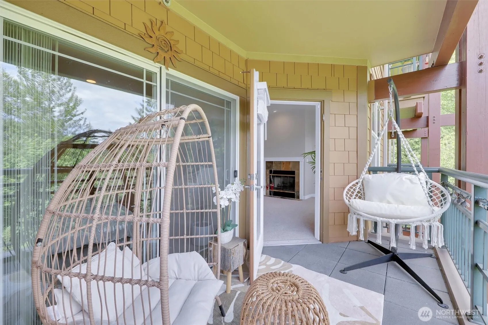 1000 Cabin Creek Lane SW #C203, Issaquah, WA 98027
