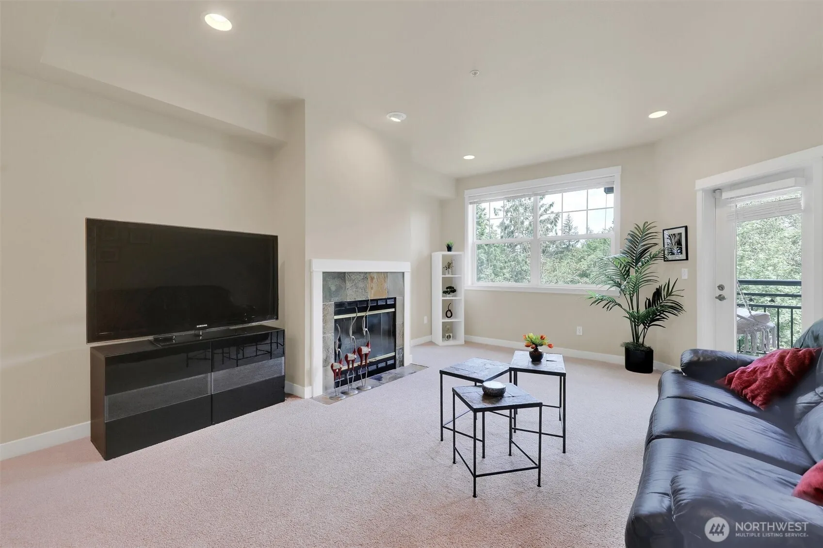 1000 Cabin Creek Lane SW #C203, Issaquah, WA 98027