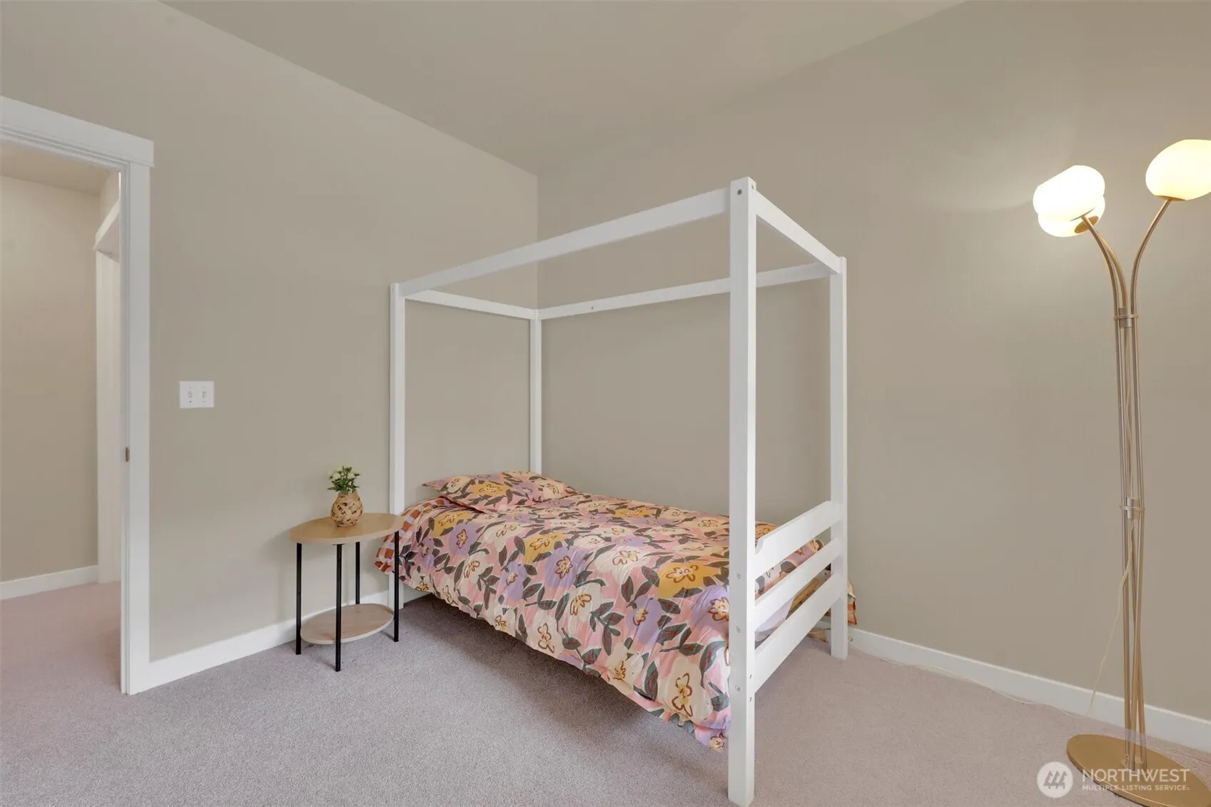 1000 Cabin Creek Lane SW #C203, Issaquah, WA 98027