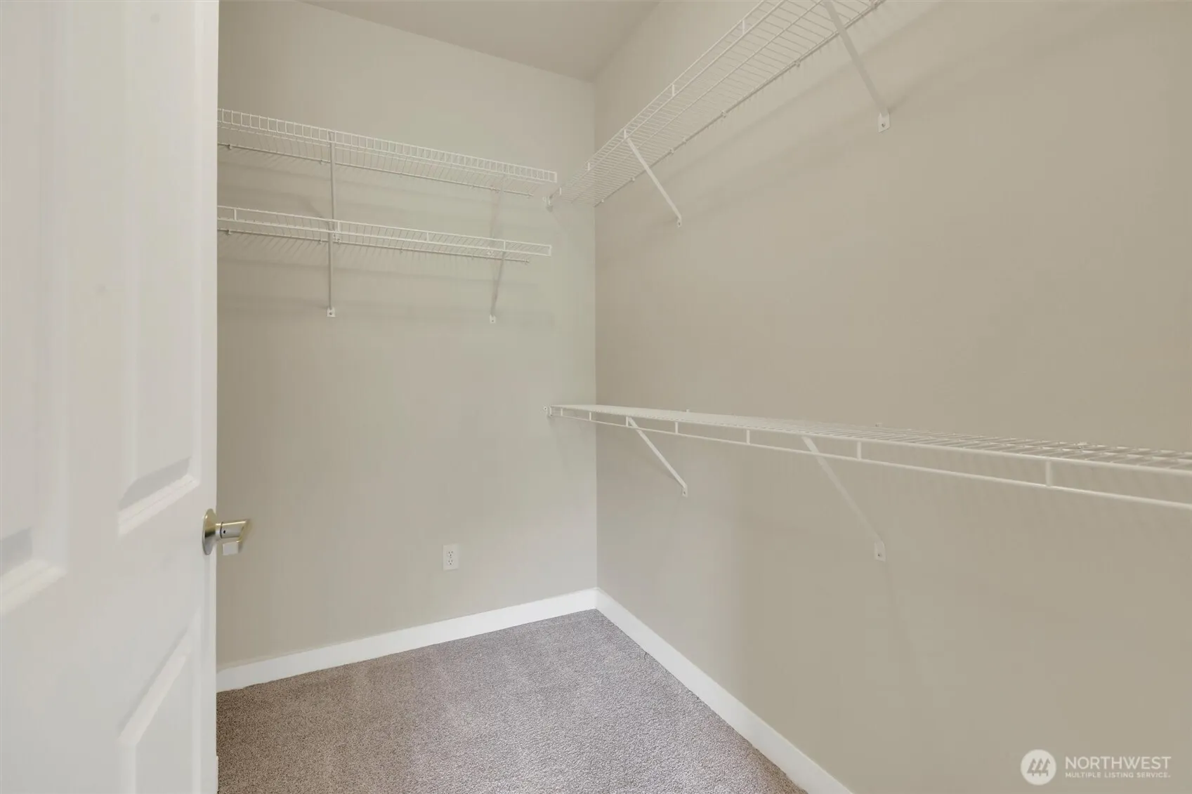 1000 Cabin Creek Lane SW #C203, Issaquah, WA 98027