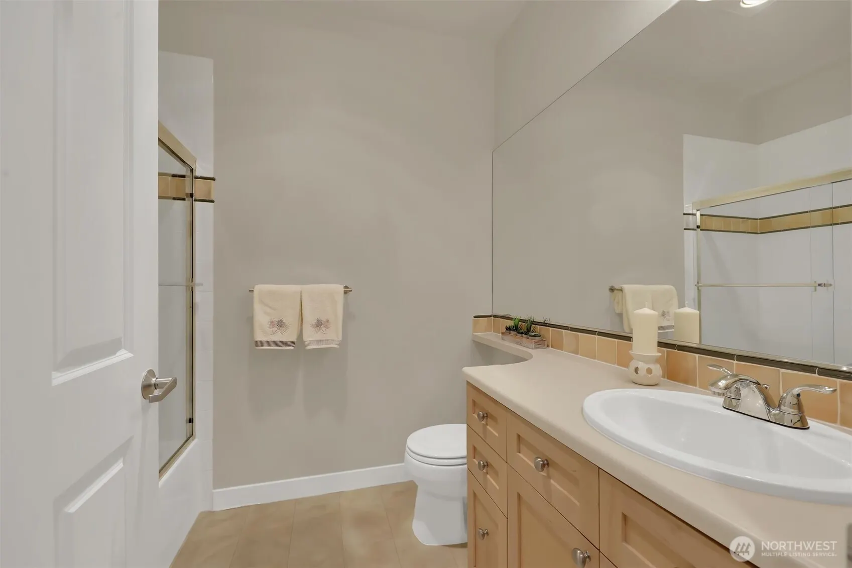 1000 Cabin Creek Lane SW #C203, Issaquah, WA 98027