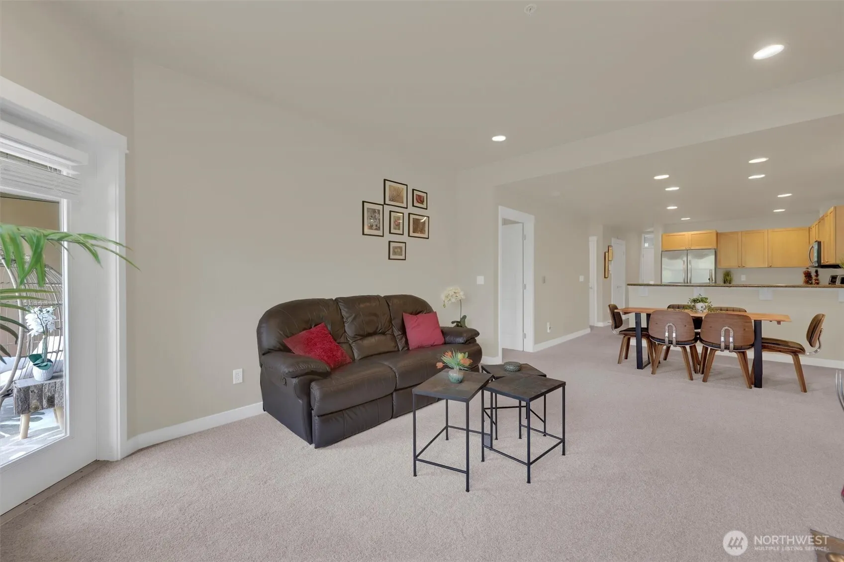 1000 Cabin Creek Lane SW #C203, Issaquah, WA 98027