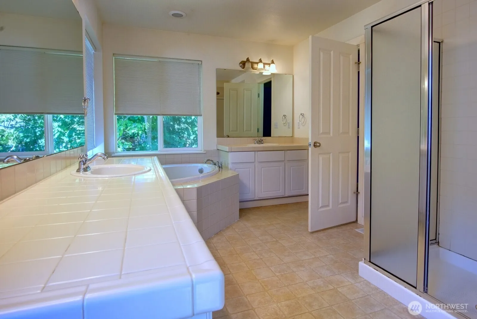 2033 240th Avenue SE, Sammamish, WA 98075