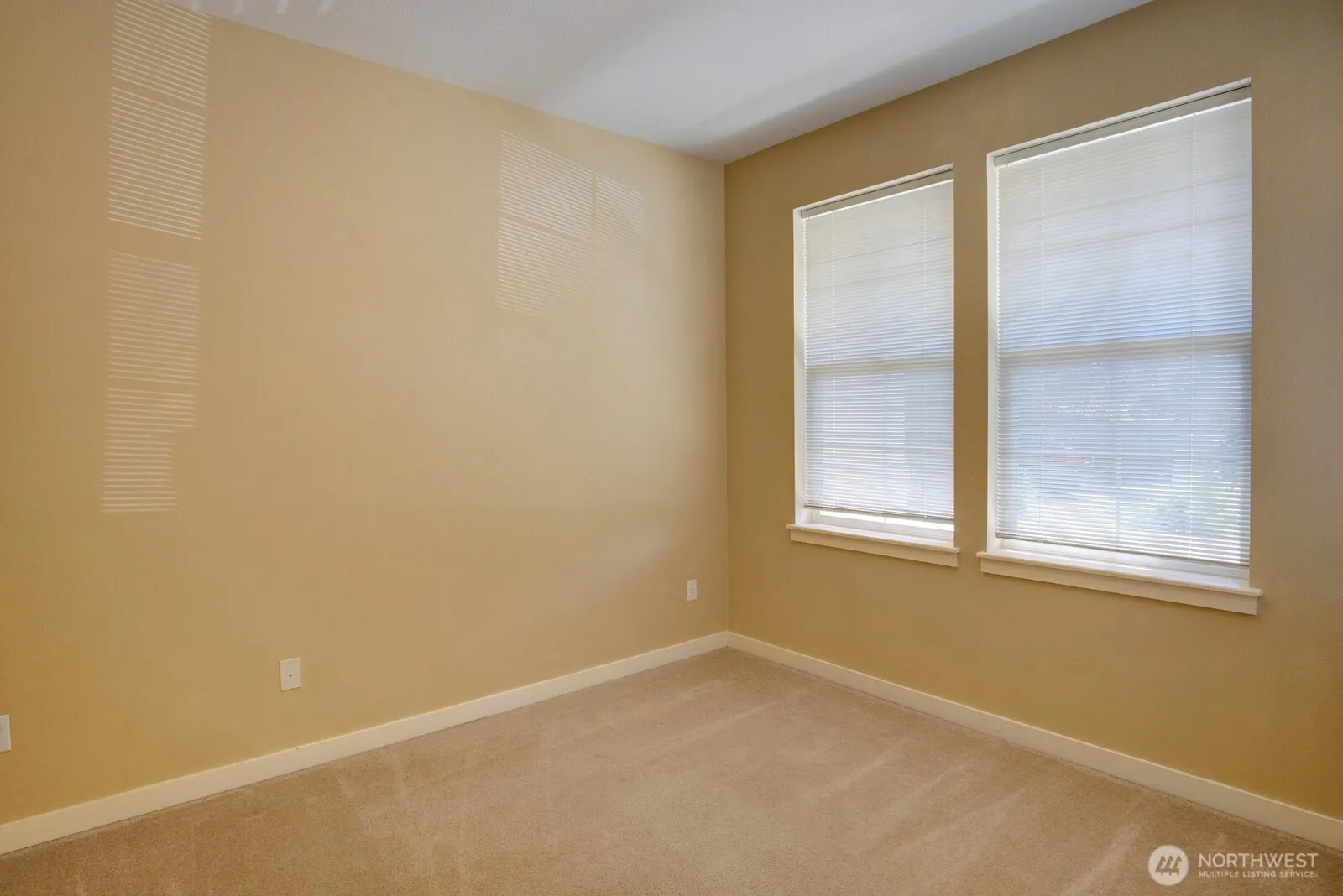 2033 240th Avenue SE, Sammamish, WA 98075