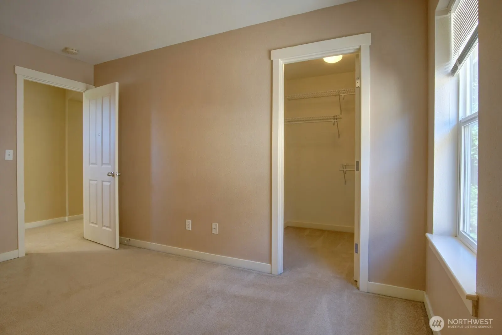 2033 240th Avenue SE, Sammamish, WA 98075