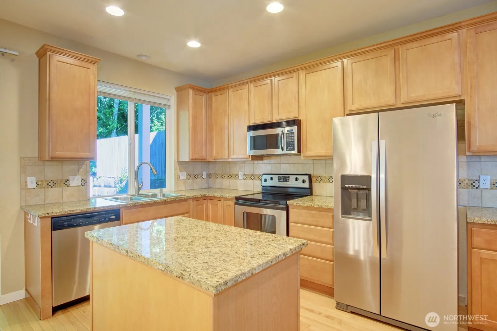 2033 240th Avenue SE, Sammamish, WA 98075
