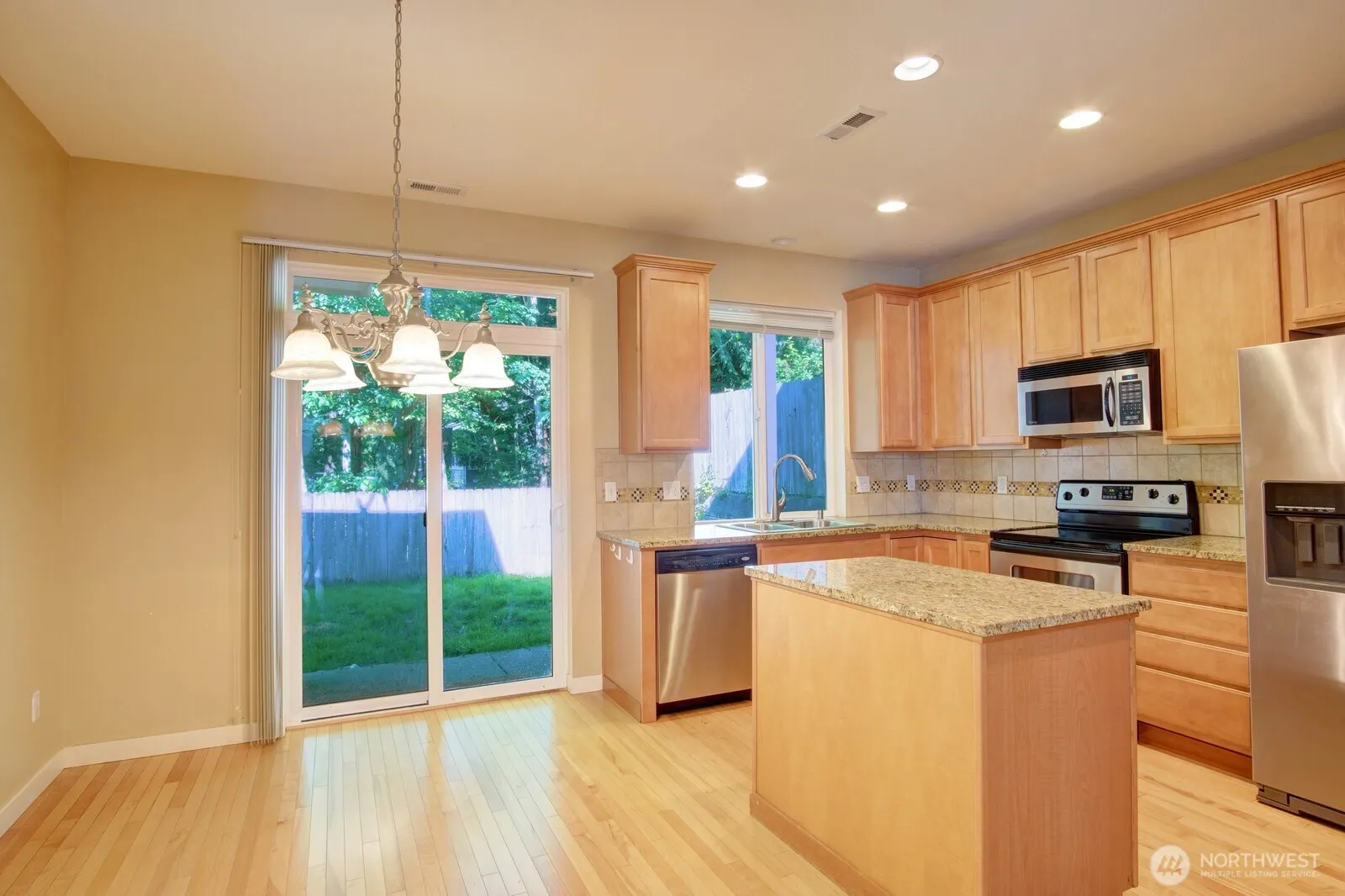 2033 240th Avenue SE, Sammamish, WA 98075