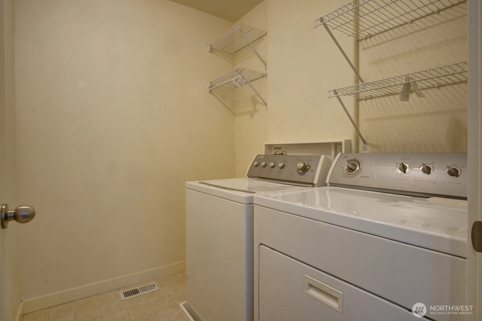 2033 240th Avenue SE, Sammamish, WA 98075