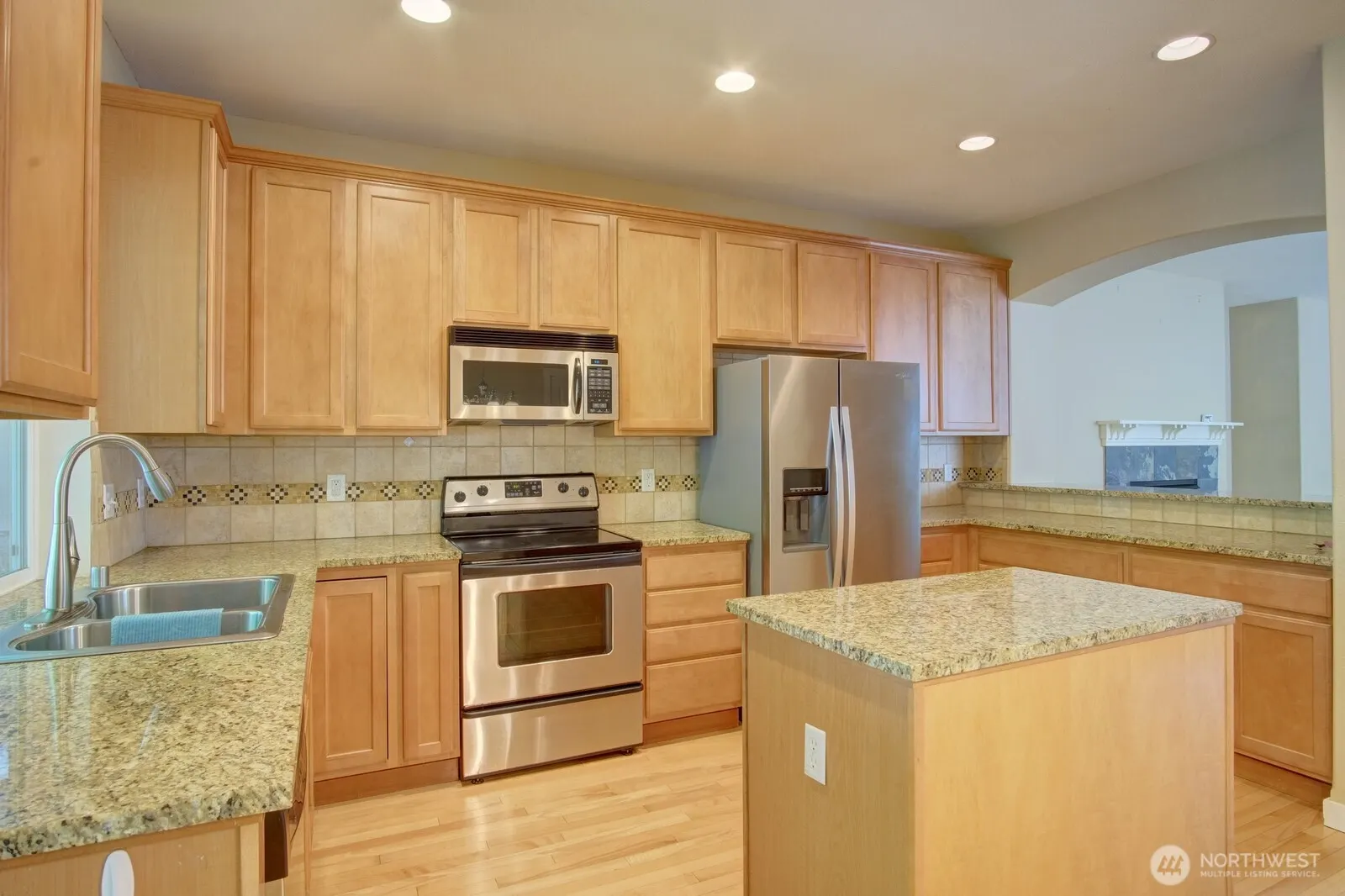 2033 240th Avenue SE, Sammamish, WA 98075