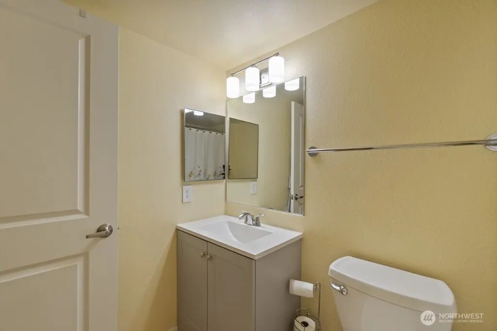 15415 35th Avenue Ct W #D103, Lynnwood, WA 98087