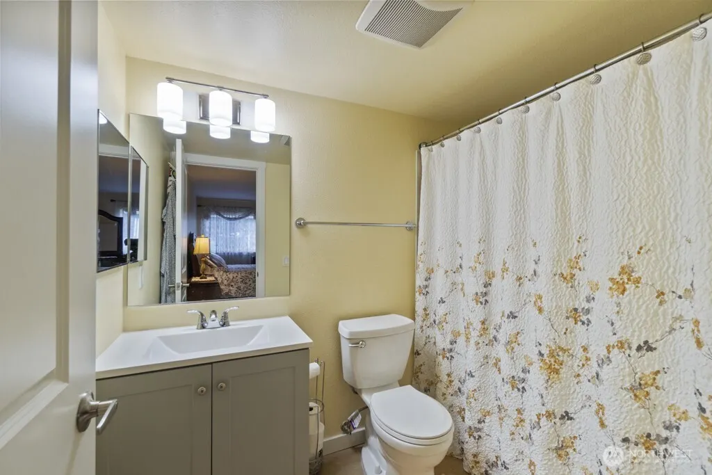 15415 35th Avenue Ct W #D103, Lynnwood, WA 98087