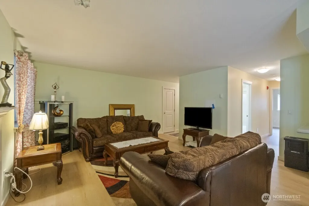 15415 35th Avenue Ct W #D103, Lynnwood, WA 98087