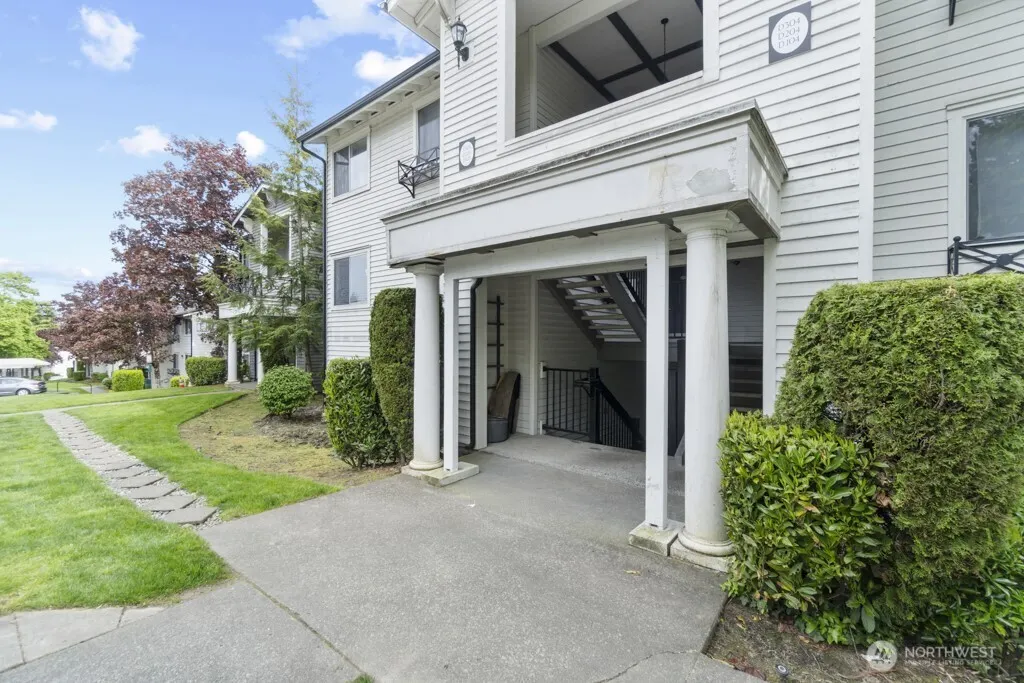 15415 35th Avenue Ct W #D103, Lynnwood, WA 98087