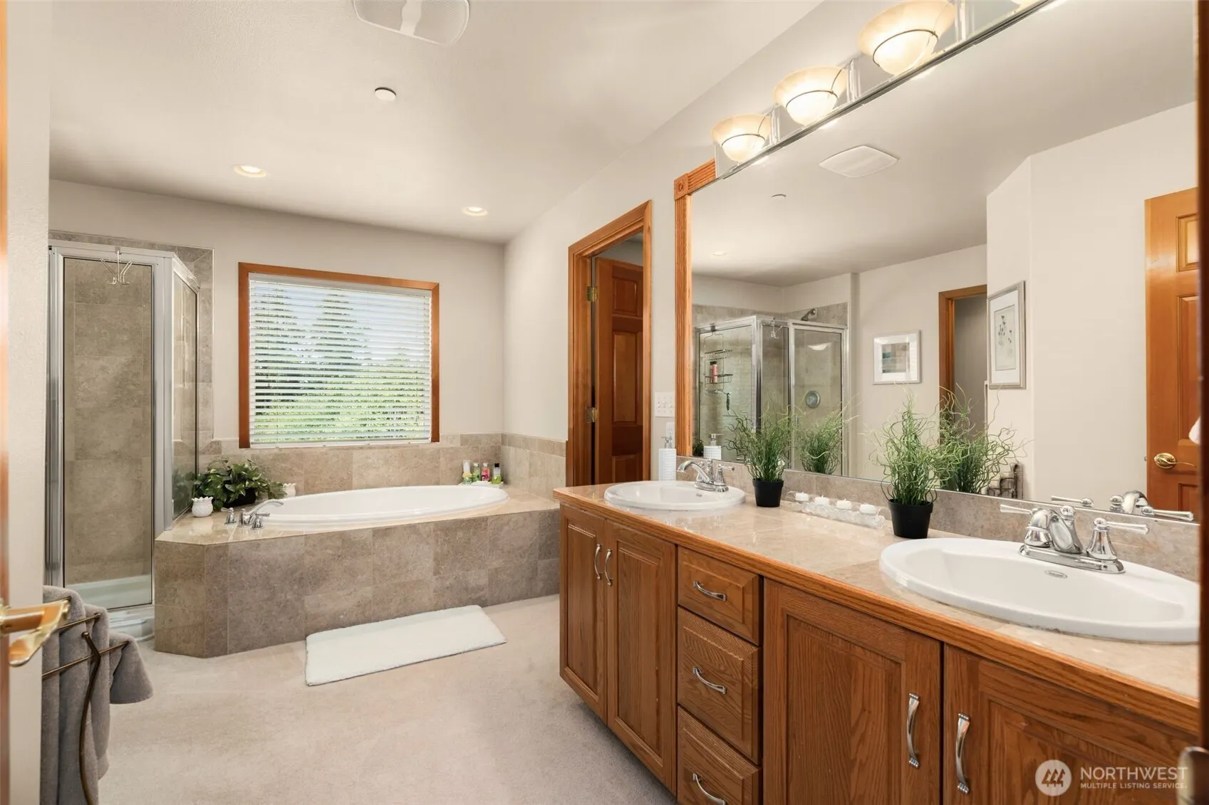 19703 SE 128th Way , Issaquah, WA 98027