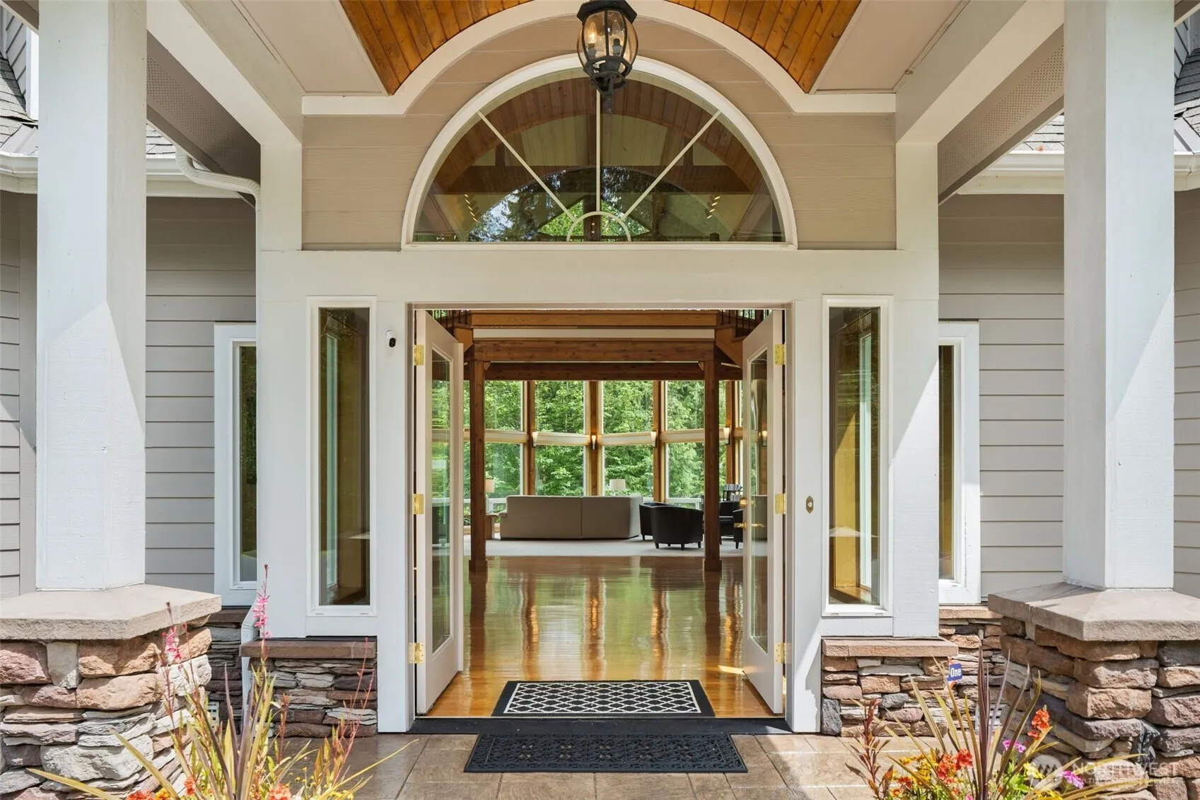19703 SE 128th Way , Issaquah, WA 98027