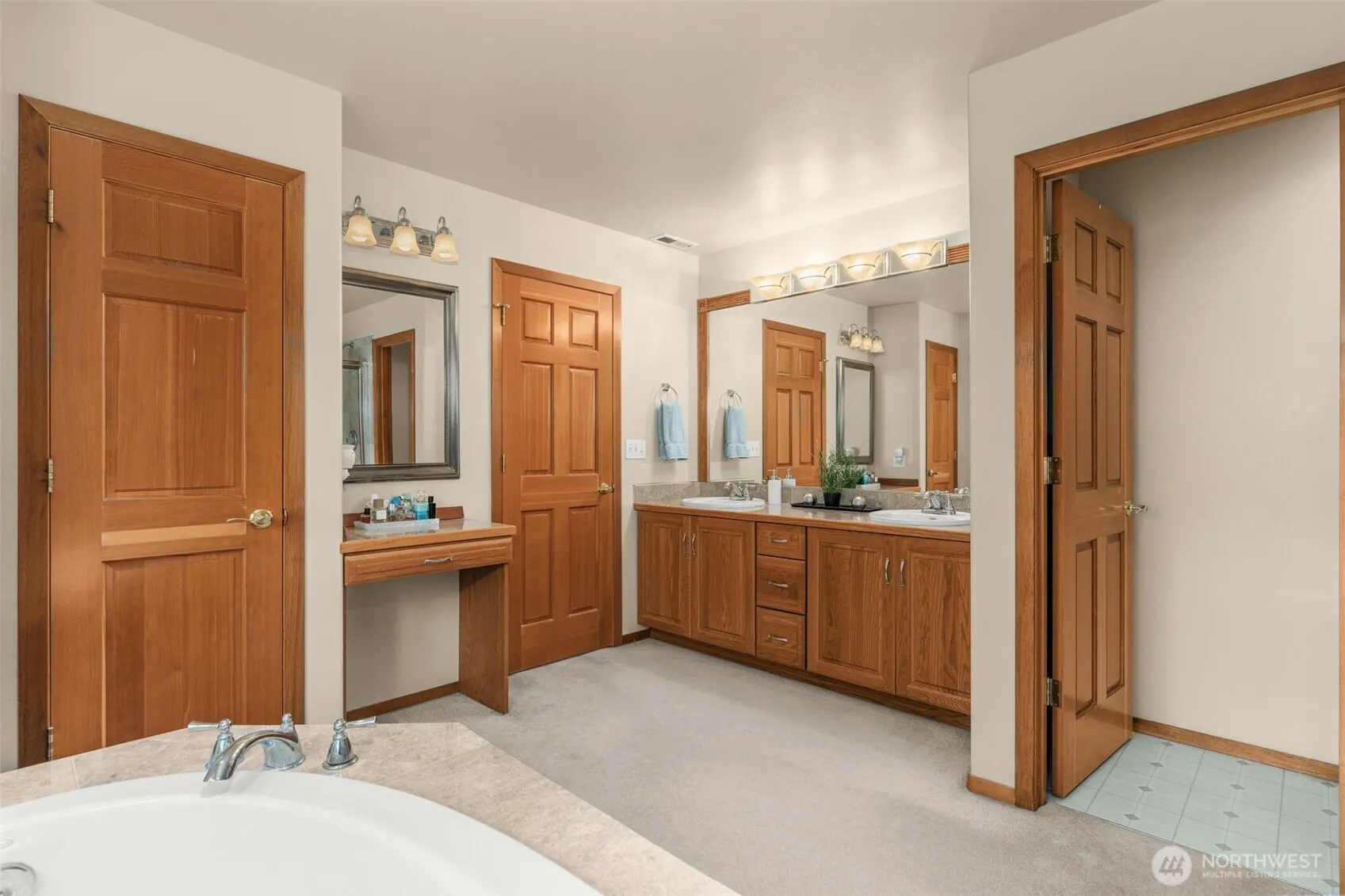 19703 SE 128th Way , Issaquah, WA 98027