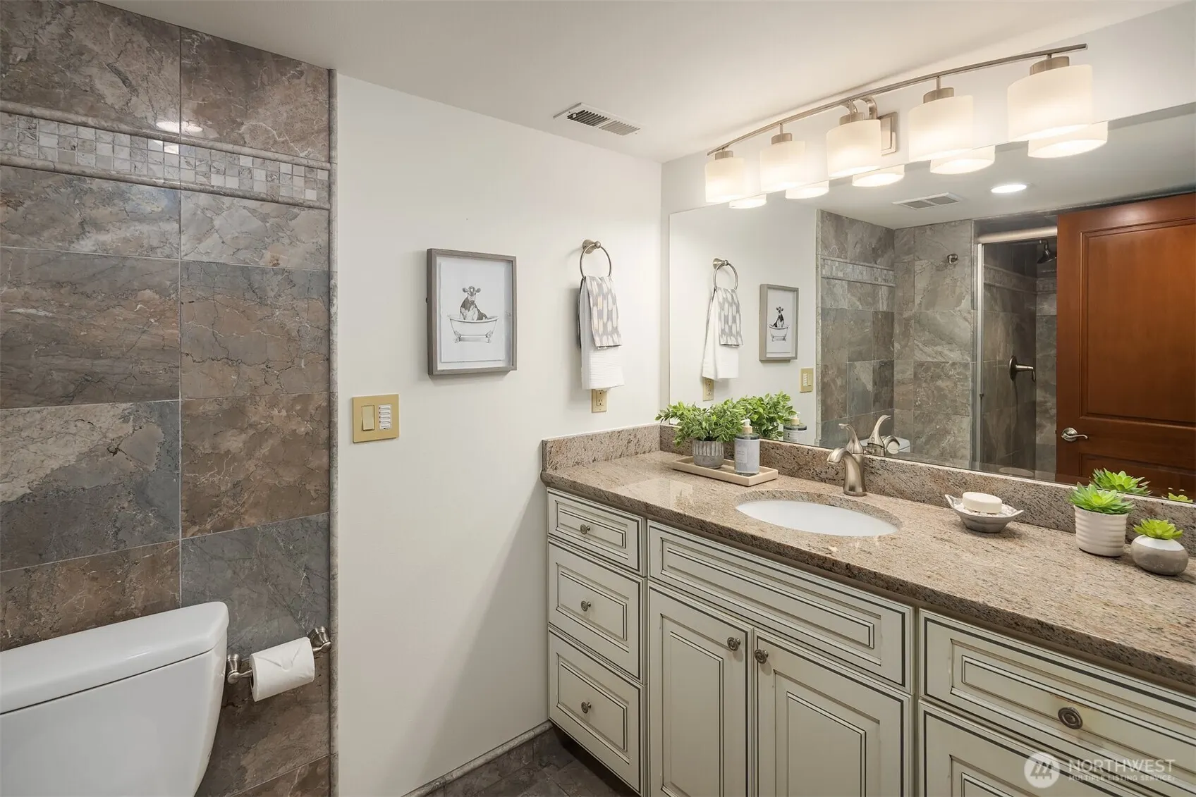 10250 SE 21st Street , Bellevue, WA 98004