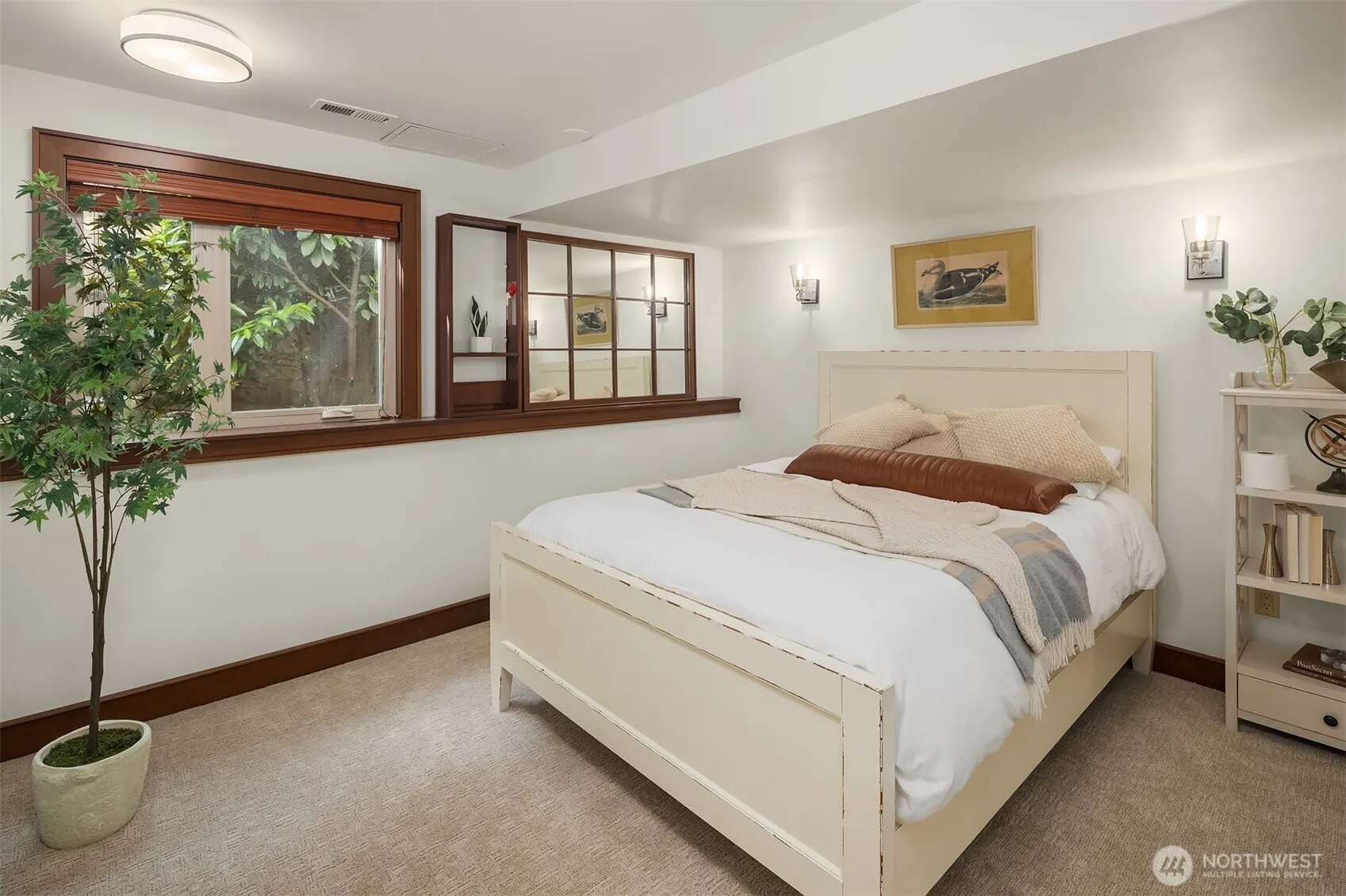 10250 SE 21st Street , Bellevue, WA 98004